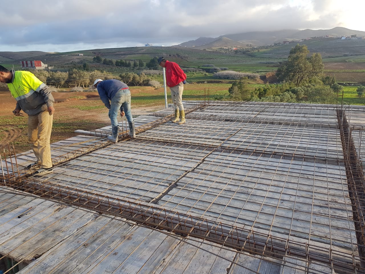 Assistance technique des travaux de création et d’aménagement de points d’eau Khendak Ibaalouten, à la commune Beni Sidel Louta, cercle de Guelaia, province de Nador